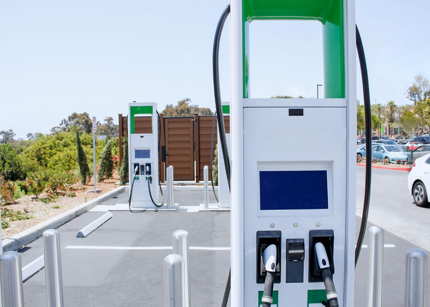 Arcpoint Connect - Outdoor Commercial EV Charging Pedestals